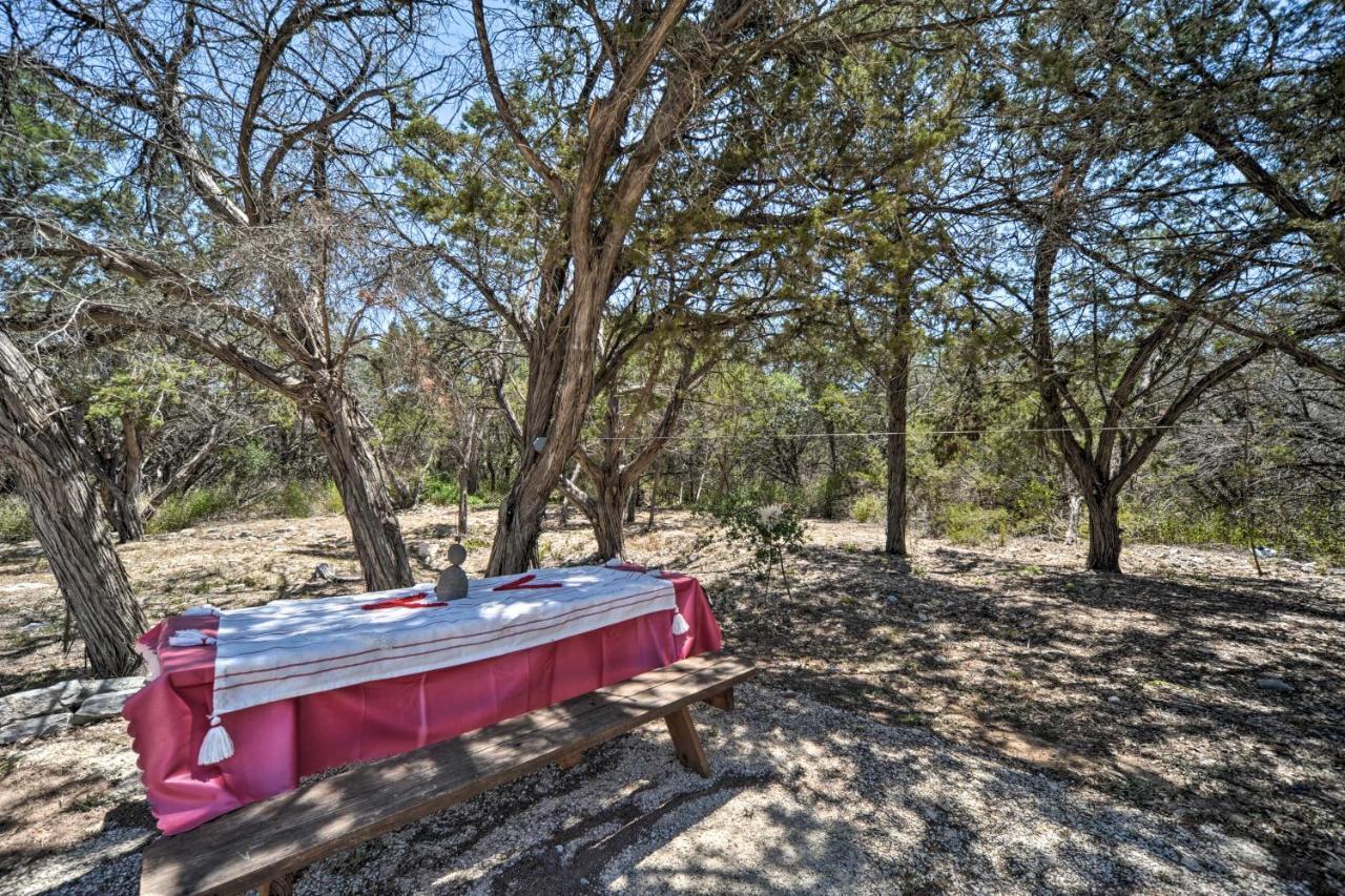 Family Friendly Hill Country Home 13 Mi To Lake! ニューブラウンフェルズ エクステリア 写真